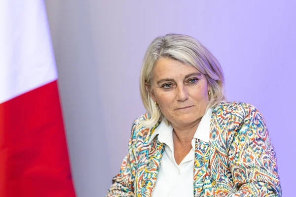 La ministre de la Santé, Stéphanie Rist, lors d'un entretien sur les réformes de l'hôpital public.