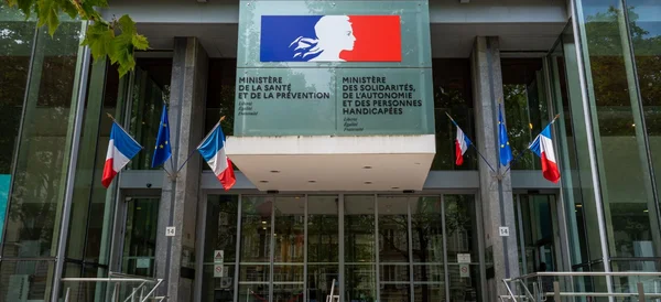 L’entrée du ministère de la Santé et des Solidarités à Paris.