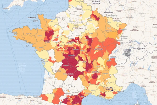 Carte de France montrant 45 départements en situation de crise sécheresse.