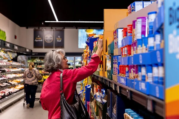 Clientes dans un supermarché Aldi aux États-Unis.
