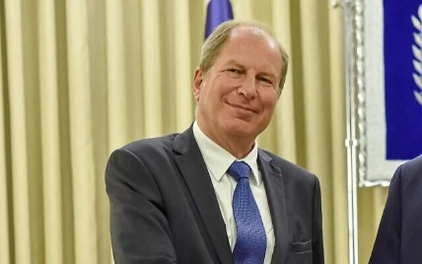 Éric Danon, ambassadeur de France en Israël, dans un cadre officiel.