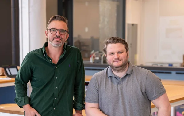 Les créateurs de l'application Savi, photographiés dans leur laboratoire