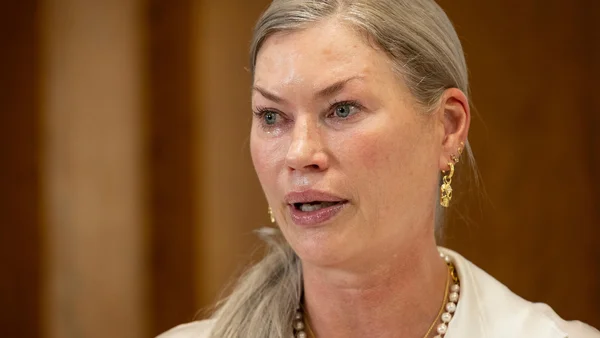 Carré Otis, ex-top model, dépose une nouvelle plainte contre l'ancien patron d'Elite France, Gérald Marie.