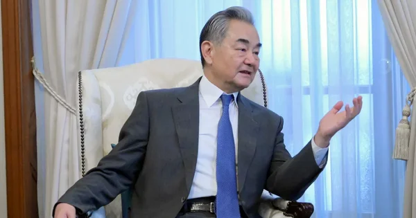 Un responsable chinois s'exprimant dans un cadre officiel.