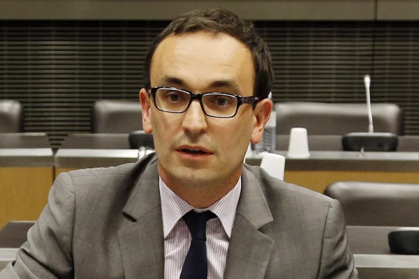 Thomas Cazenave lors d'une audition ou conférence.