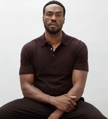 Portrait de l'acteur Yahya Abdul-Mateen II, star de War Machine.