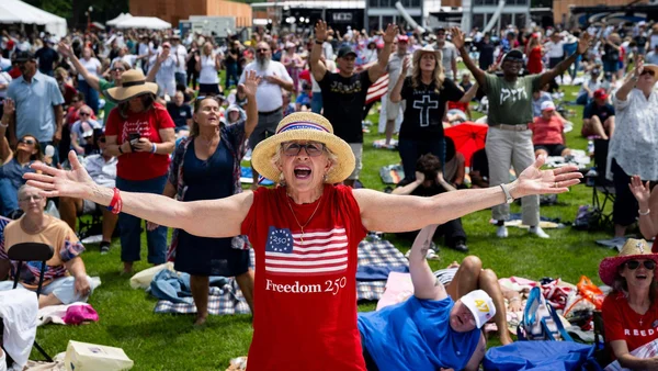 Rassemblement patriotique et religieux pour le 250e anniversaire des États-Unis