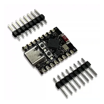 Carte Super Mini ESP32-C3 avec Wi-Fi et Bluetooth, montrant le microcontrôleur compact avec broches soudées, prête à être utilisée dans des projets IoT.