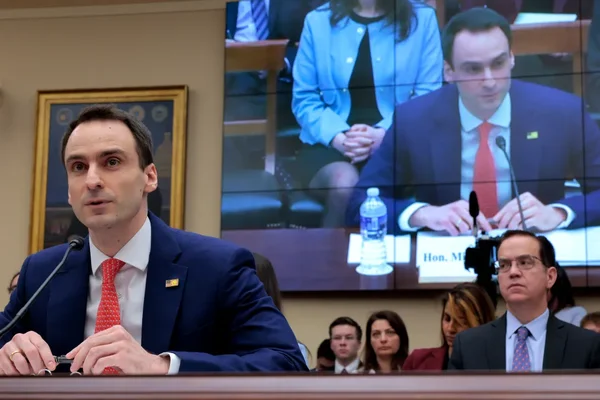 Photographie d'illustration de l'article de FedScoop montrant Michael Kratsios, directeur de l'OSTP, évoquant l'indépendance de la NSF dans ses décisions de subventions.