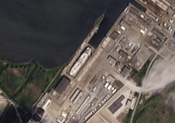 Le chantier naval danois Fayard, unique lifeline européenne pour la flotte de méthaniers Yamal LNG russe, avec des navires en cale sèche.