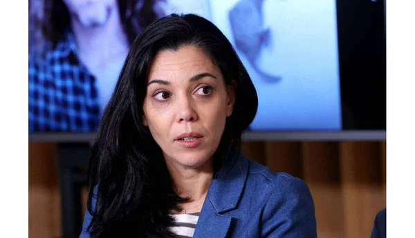 Sophia Chikirou, députée LFI, lors de l'annonce de sa candidature aux élections municipales de Paris 2026.