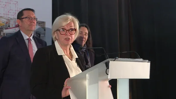 Catherine Vautrin en visite au site ultra-secret du CEA Valduc en Côte-d'Or, où sont produits des composants pour l'arme nucléaire française.