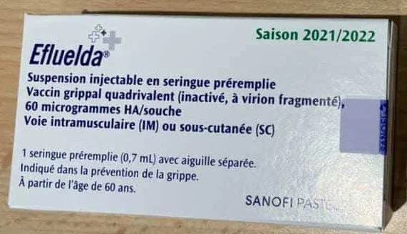 Boîte du vaccin antigrippal quadrivalent Efluelda pour la saison 2021/2022, fabriqué par Sanofi Pasteur, destiné aux personnes de plus de 60 ans