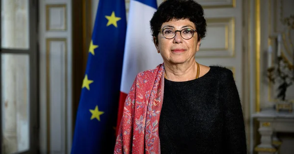 Portrait officiel de Monique Barbut, ministre de la Transition écologique.