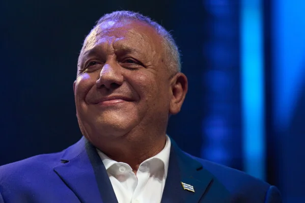 Gadi Eisenkot, ancien chef d'état-major de l'armée israélienne et dirigeant du parti centriste Yashar, s'adressant lors du lancement de la campagne électorale de son parti.