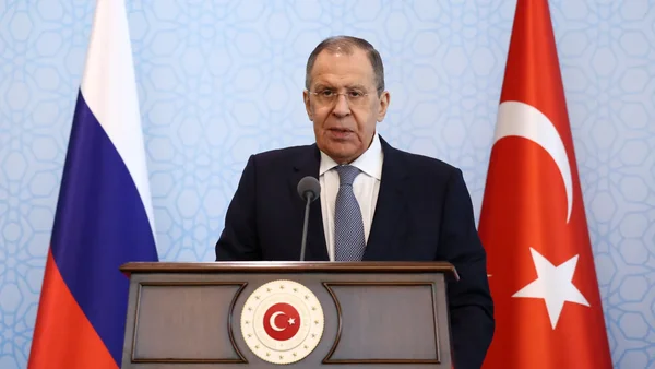 Sergueï Lavrov, ministre des Affaires étrangères russe, lors d'une déclaration sur les pourparlers de paix et les intérêts de la Russie