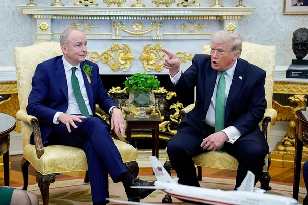 Donald Trump critiquant les alliés de l'OTAN lors d'une conférence de presse sur le manque de soutien en Iran