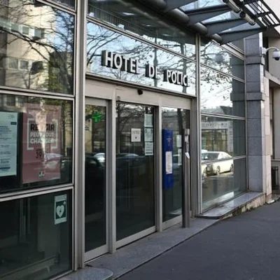 Illustration de l'article BFMTV indiquant que l'IGPN a été saisie de 914 enquêtes en 2024, son chiffre le plus bas en dix ans, dans le contexte des violences policières.