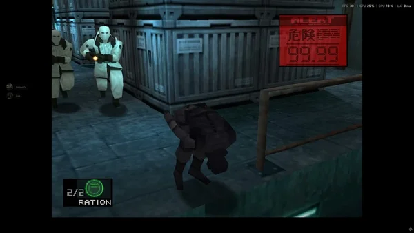 Capture d'écran de la pré-alpha du mod coopératif en ligne de Metal Gear Solid montrant un personnage accroupi et deux ennemis armés en zone industrielle, exemple de mod communautaire redéfinissant le jeu vidéo.