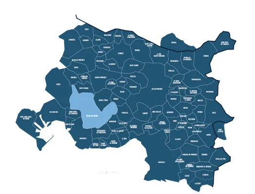 Carte numérique du département des Bouches-du-Rhône montrant les communes de la métropole Aix-Marseille-Provence, avec l'étang de Berre mis en évidence en bleu clair.