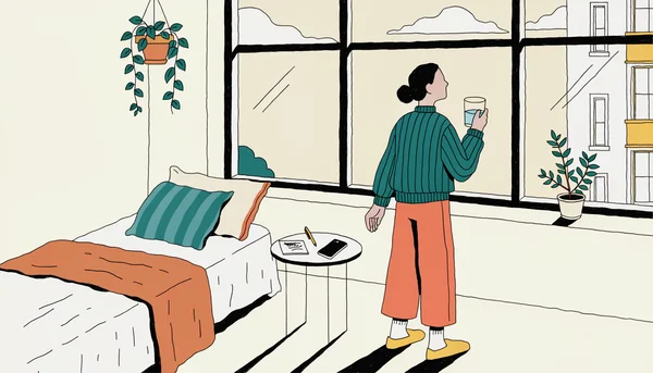 Illustration éditoriale représentant une personne se tenant près d'une fenêtre ensoleillée au réveil, tenant un verre d'eau. La pièce est baignée de lumière naturelle douce, évoquant un moment de calme et d'hydratation, avec un téléphone posé à l'envers sur la table de nuit.