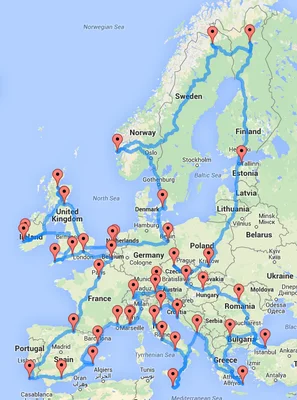 Carte numérique de l'Europe montrant un itinéraire de road trip avec une ligne bleue continue reliant de nombreuses épingles rouges dans différents pays.