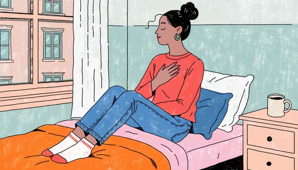 Illustration d'une femme assise dans son lit au petit matin, main sur la poitrine, yeux fermés, face à une fenêtre éclairée par la lumière du jour. Le visage exprime une douceur introspective et une connexion apaisée avec son propre corps.