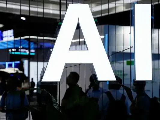 Un économiste de haut rang avertit que les jeunes travailleurs technologiques de la génération Z pourraient être les premiers à perdre leur emploi face à l'intelligence artificielle.