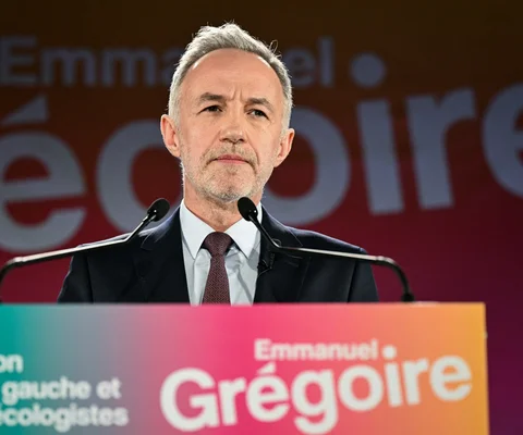 Résultats des élections municipales de 2026 à Paris montrant la victoire d'Emmanuel Grégoire sur Rachida Dati
