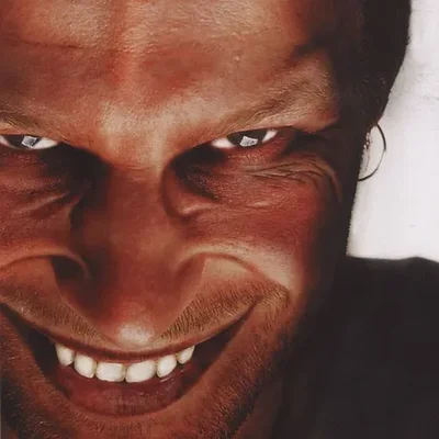 Pochette de l'album 'Richard D. James' d'Aphex Twin, une œuvre emblématique de l'électronique expérimentale influençant la génération Z.
