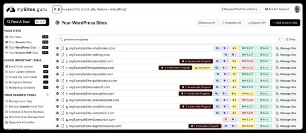 Liste de sites web gérés via mySites.guru affichant des badges d'avertissement de vulnérabilité à côté des sites WordPress affectés
