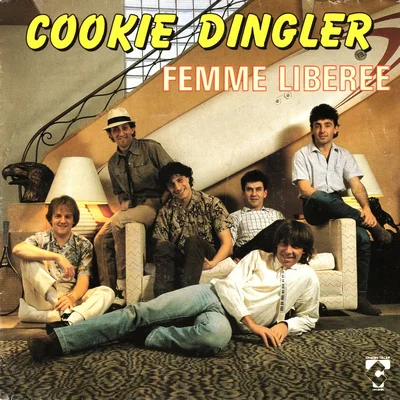 Pochette du single 'Femme libérée' du groupe Cookie Dingler, sorti en 1984, avec le titre et le nom de l'artiste en lettres stylisées.