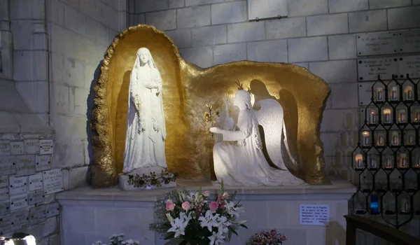 Le sanctuaire marial de l'Île-Bouchard, lieu des apparitions de 1947, lors des célébrations du 70e anniversaire.