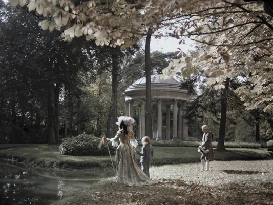 Visuel illustrant le mystère des fantômes du Petit Trianon à Versailles