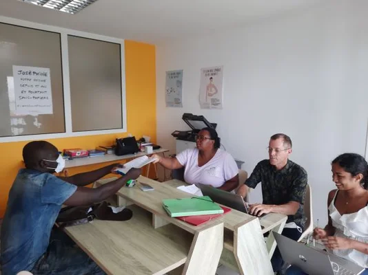 Permanence d'accueil et d'accompagnement des personnes migrantes dans leurs démarches administratives organisée par La Cimade