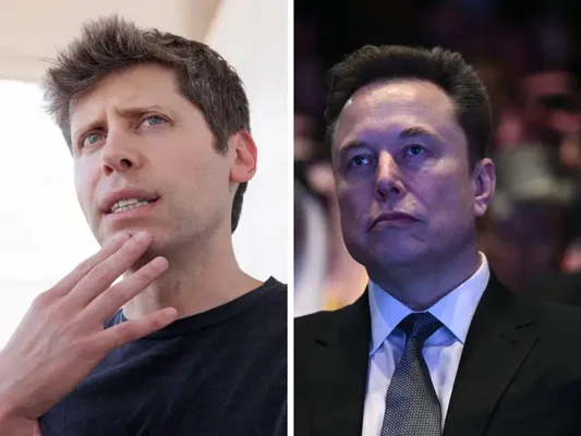 Image composite montrant à gauche Elon Musk en t-shirt noir touchant son menton et à droite Sam Altman en costume sombre à expression grave