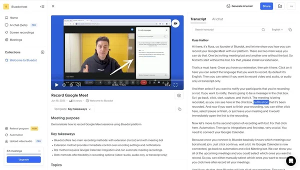 Capture d'écran d'une interface d'application web de prise de notes par IA (Otter.ai) montrant un lecteur vidéo avec un homme parlant, un panneau de transcription et des notes de réunion.
