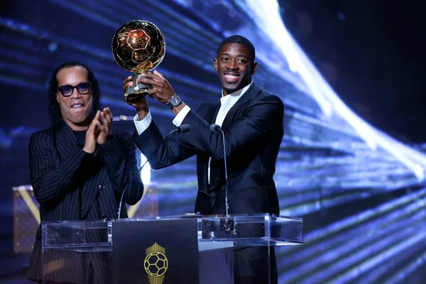 Ousmane Dembélé remportant le Ballon d'or 2025 à Paris