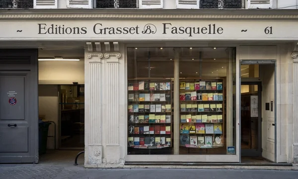 Texte de la lettre des auteurs de Grasset et liste des signataires, publiée par La Règle du Jeu