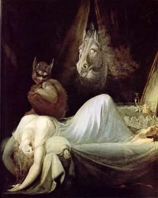 Peinture représentant une femme vêtue d'une robe blanche accroupie sur un lit, avec une créature ressemblant à un chat posée sur son dos et la tête d'un cheval émerge du fond sombre.