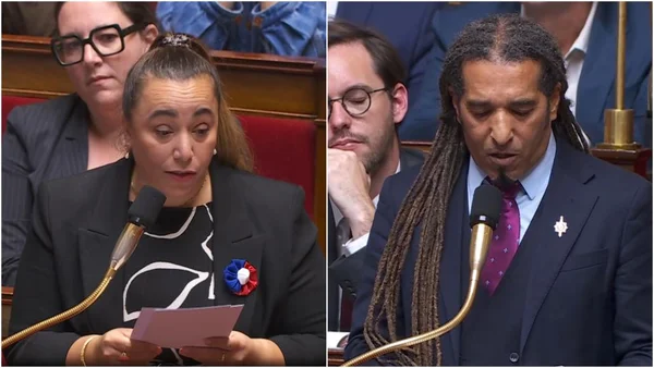 Deux députés écologistes défendant un texte pour renforcer la lutte contre les discours incitant à la haine, filmés au micro dans l’hémicycle ; l’un porte une cocarde tricolore, l’autre une cravate violette.